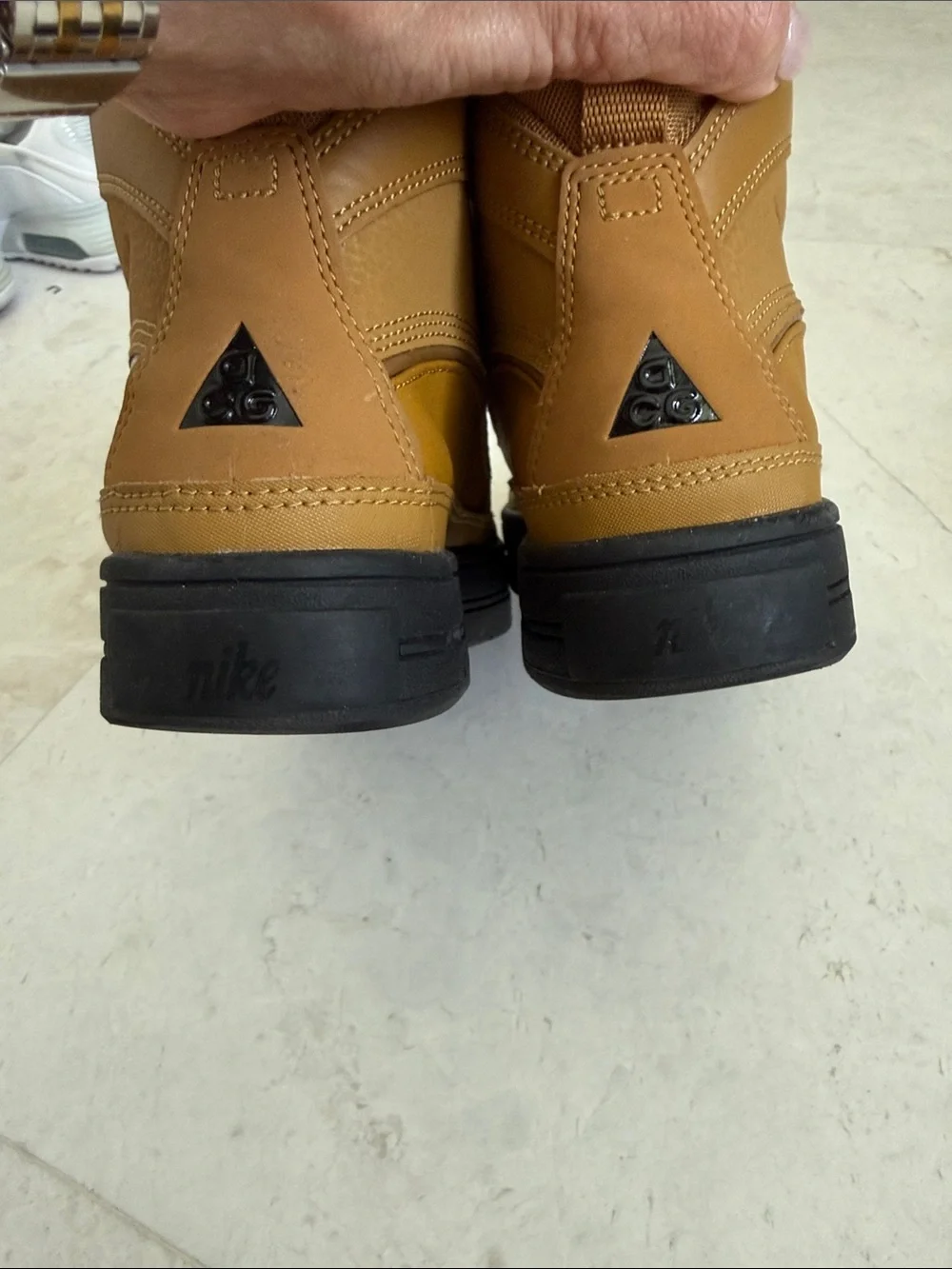 Nike Youth Wheat/Black High-Top Winter Boots